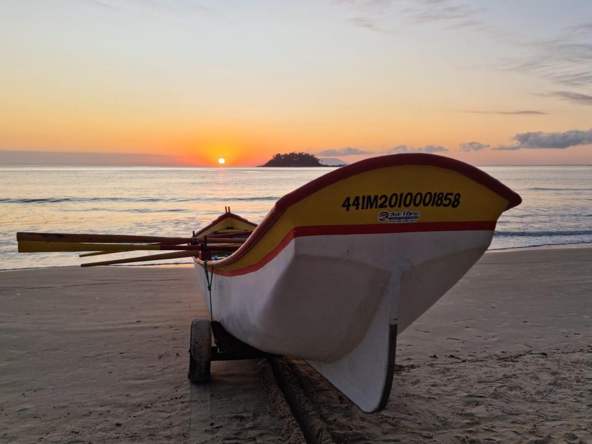 Temporada Praia De Palmas Sc Governador Celso Ramos Buitenkant foto